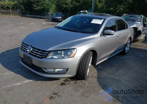 2014 Volkswagen Passat 2.0L Tdi Se z USA, uszkodzony, nr VIN 1VWBN7A37EC086731